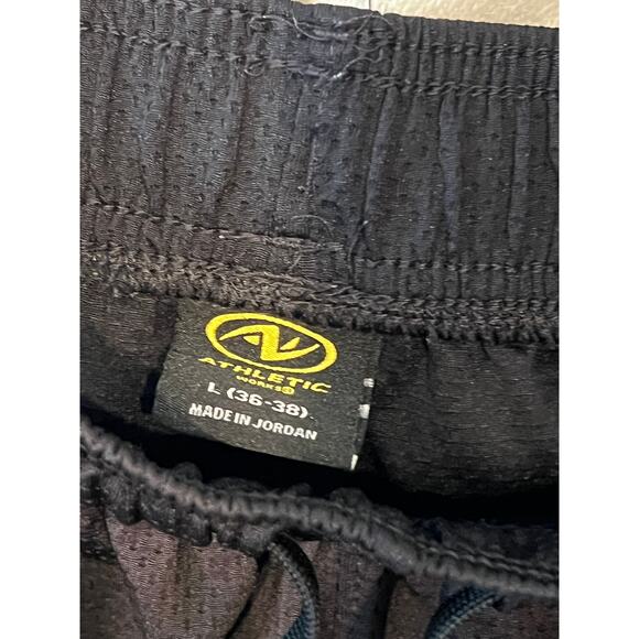Athletic Works Black Training Shorts Size L (36-38) - Picture 3 of 3